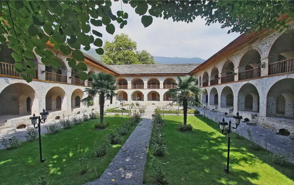 şeki Yukarı Kervansaray